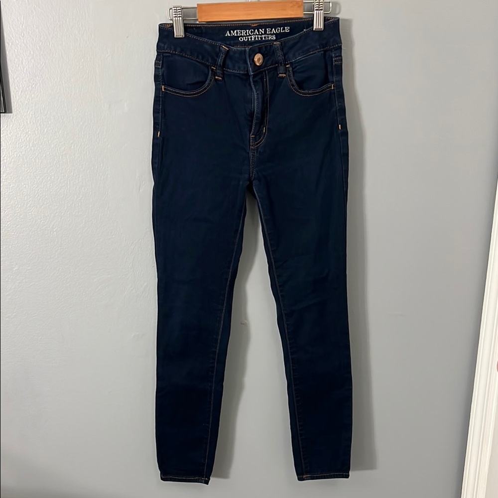 American Eagle Outfitters Women's Dark Blue Jeans cropped